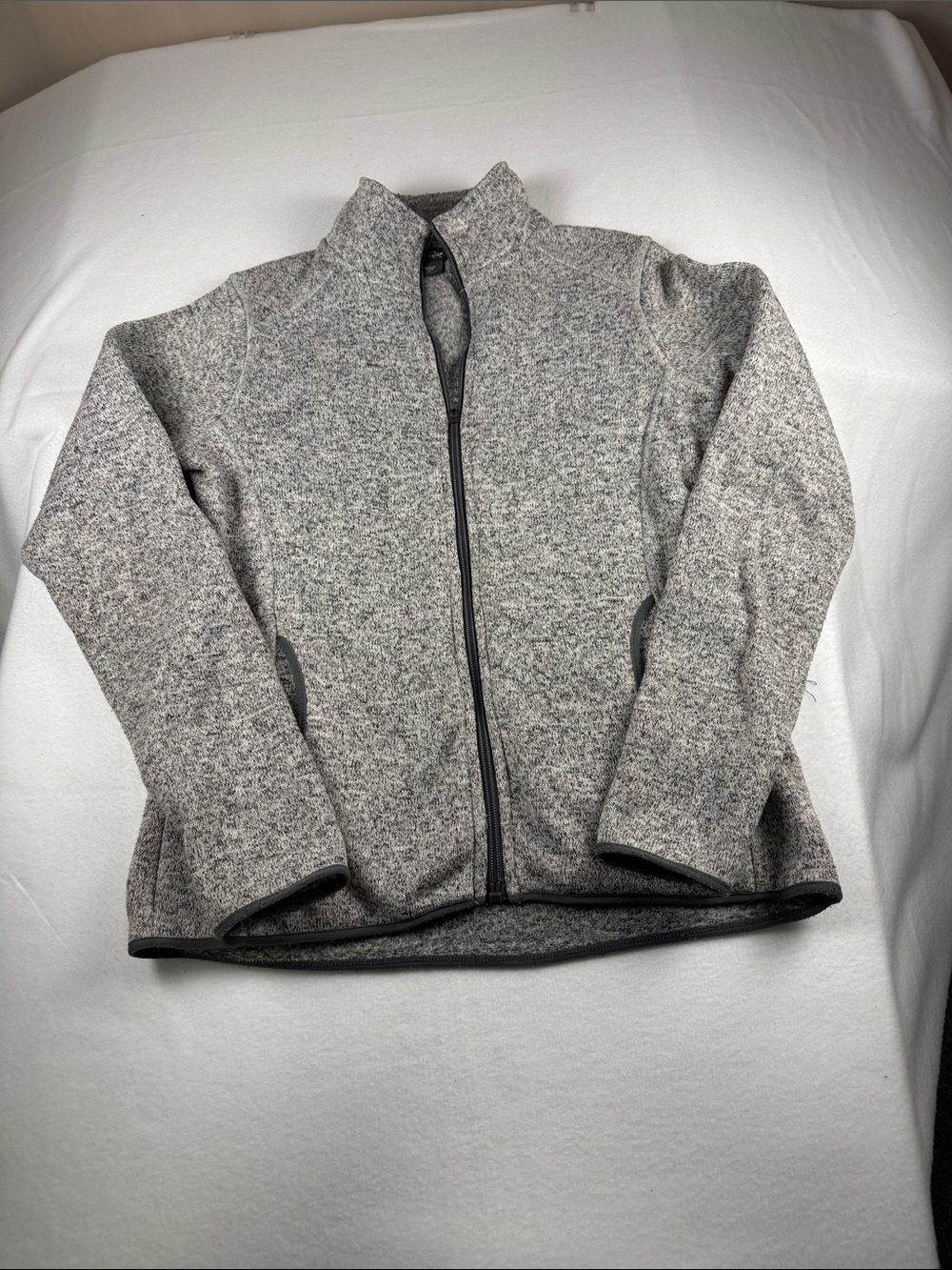 Eddie Bauer Women’s Classic Gray Full-Zip Jacket 311